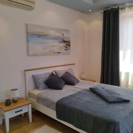 Oli Apartment *